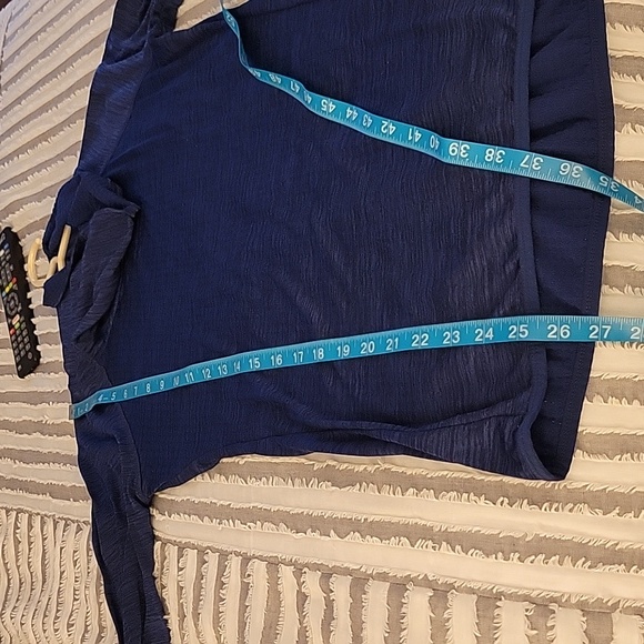 Reebok top with thumb holes size s - Picture 4 of 6